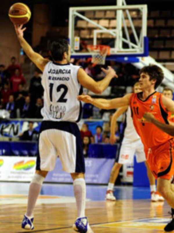La Copa Príncipe se jugará en Alicante, la Copa Adecco LEB Plata en Palencia, y la Bronce en Tíjola (Almería)