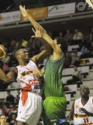 Faymasa Palencia sigue imparable en la Adecco LEB Plata
