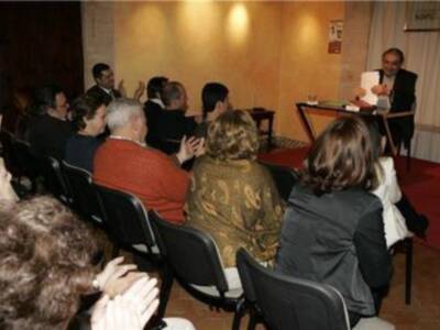 Clase Magistral de Alberto Cortez en la Fundación Sophia de Palma de Mallorca