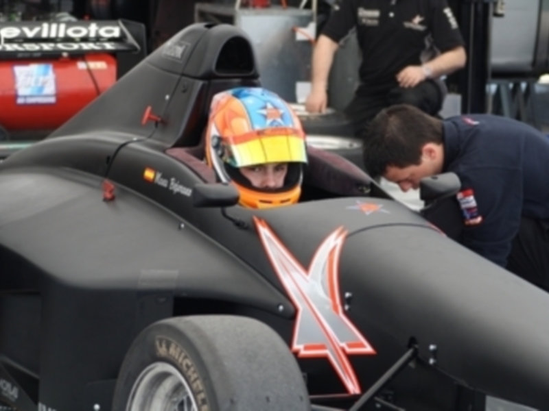 María de Villota avala la proyección en el automovilismo del sevillano Manu Bejarano