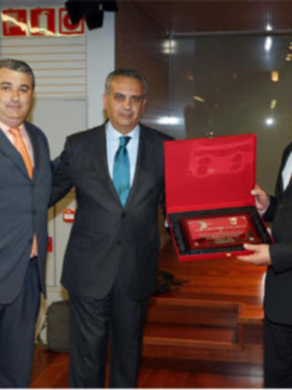 La FEB homenajea al Melilla Baloncesto por su aportación histórica al crecimiento de las competiciones Adecco LEB