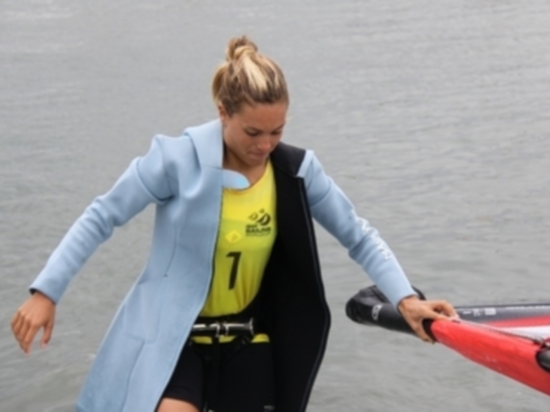 Blanca Manchón se resiste a abandonar el podio en la Semana Olímpica francesa