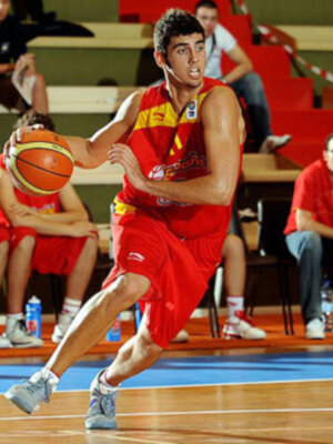 España supera a Francia y se mete en cuartos de final como primera de grupo (76-84)