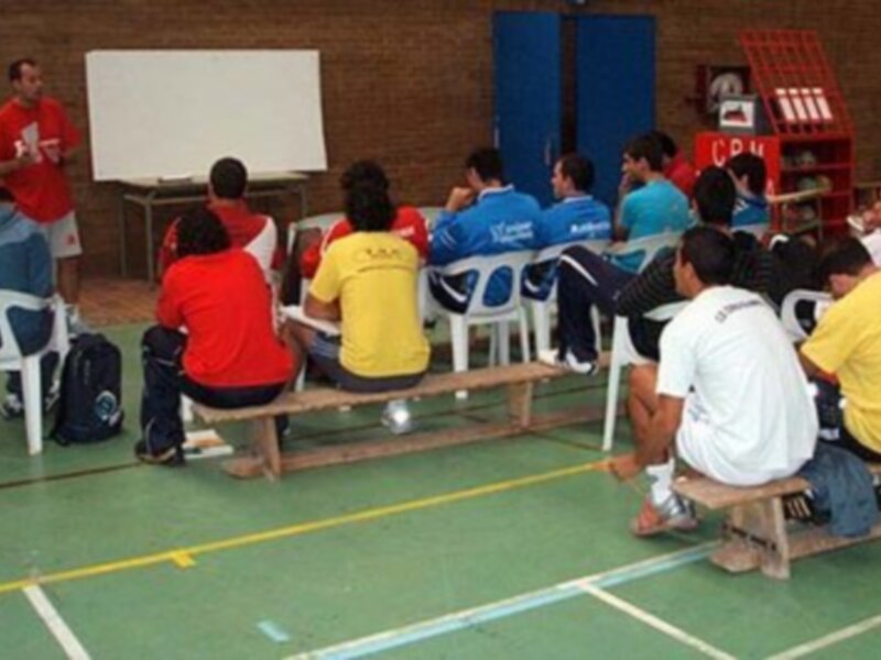 Balonmano: Concluye el curso de Monitor 2009 con una treintena de nuevos técnicos