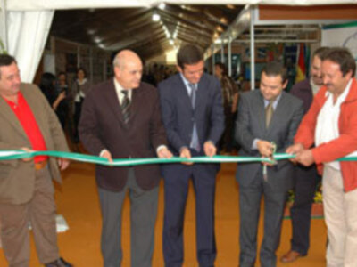 Gran afluencia de público a la XI Feria de Muestras de Artesanía del Bajo Guadalquivir