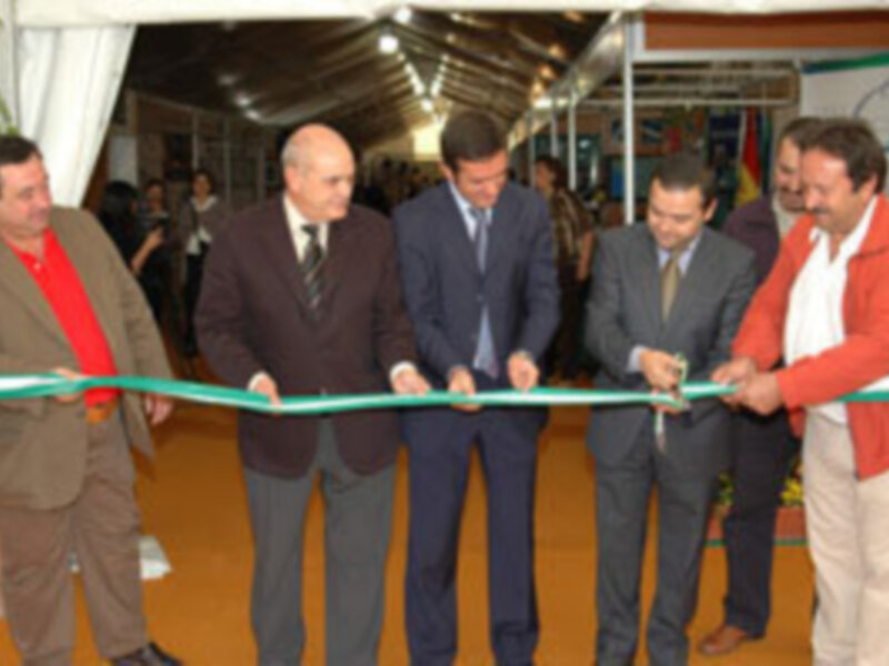 Gran afluencia de público a la XI Feria de Muestras de Artesanía del Bajo Guadalquivir