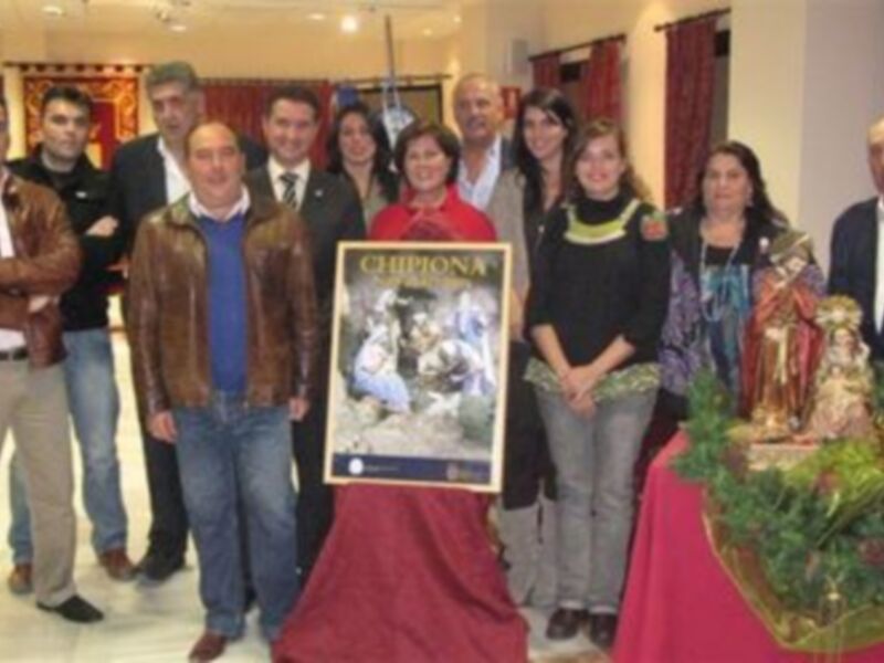 Mario Reyes, Isabel Fayos y Reyes Gallardo, presentados como  Reyes Magos de Chipiona 2010.Paz Alarcon paje de Melchor.