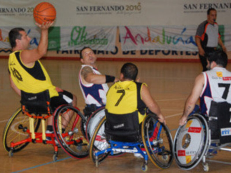 El C.D. ONCE-Andalucía y el Amivel, clasificados para las semifinales de la XXI Copa Andaluza de básquet en silla