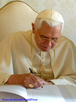 Como ya augurábamos y deseábamos todos: el añorado Papa Juan Pablo II y el recordado Papa Pío XII han sido declarados venerables.