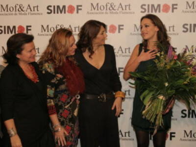 Eva González, premio a toda una embajadora del traje de flamenca