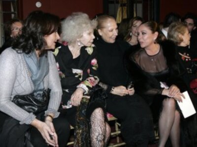 Isabel Pantoja y la Duquesa de Alba en el merecido homenaje a Lina 