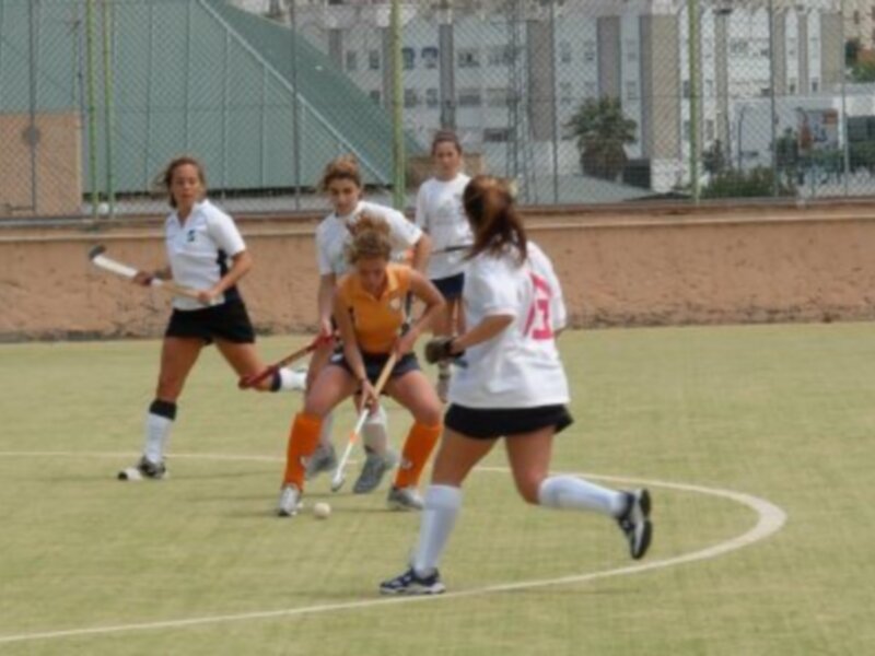 DERROTA A PESAR DE UN GRAN PARTIDO DE LAS CADETES DEL CLUB DE HOCKEY SAN FERNANDO EN LA LIGA ANDALUZA FEMENINA ÚNICA
