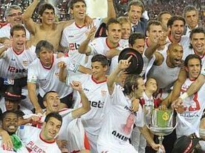  Sevilla gana  la Copa del Rey al vencer en Barcelona 2-0 al Atletico de Madrid en la final .