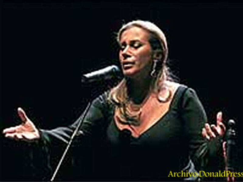 Gran recital flamenco y cante gitano de Salomé Pavón Ortega Recordando a los Míos
próximo 30 de junio en la Sala Joaquín Turina de Cajasol en Sevilla.