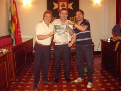 La Compañía de Teatro Benavente estrenará en Lora del Río a nivel nacional la obra Loca academia de peluque
ría
