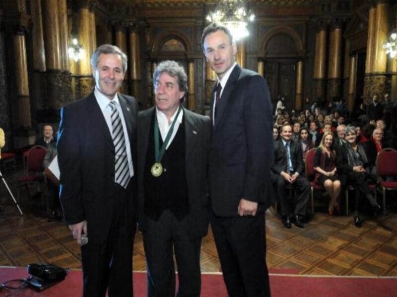 La Municipalidad de La Plata distinguió al actor y director de origen gaditano, Carlos Moreno como Ciudadano Destacado