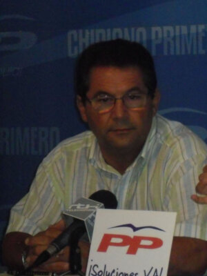 Antonio Peña defiende la necesidad de construir un tanatorio en  Chipiona