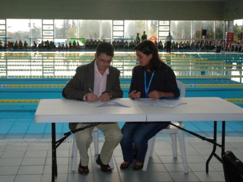 Firmado el convenio de colaboración entre el Club Natación Mairena y UNICEF