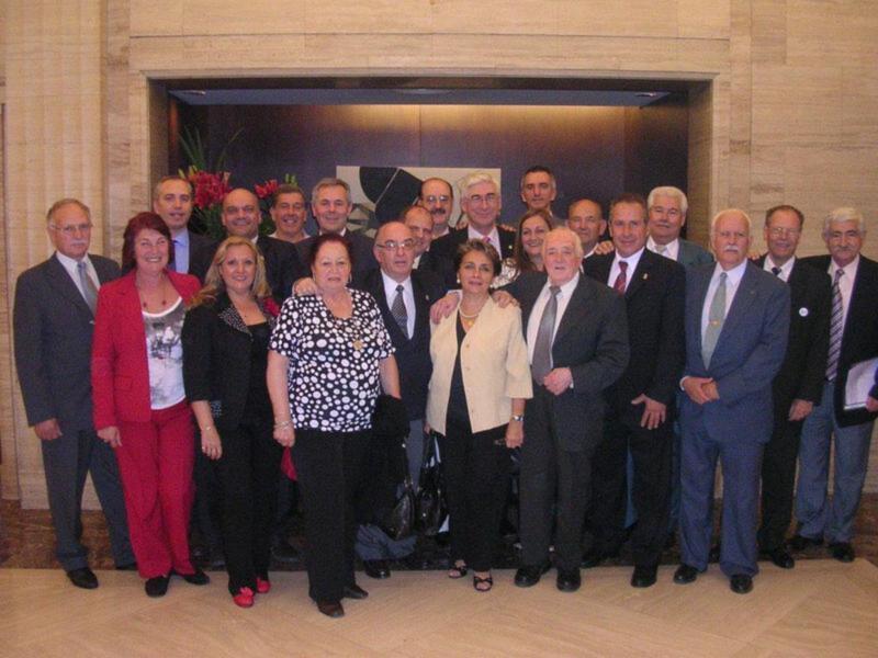 El Viceconsejero de Gobernación y Justicia de la Junta de Andalucía, se reúne con los presidentes de las comunidades andaluzas de Argentina