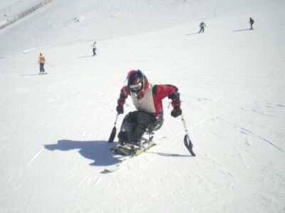 Deporte y Desafío inicia el 2011 con dos cursos de esquí alpino para personas con discapacidad 