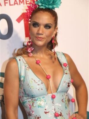 Beatriz Trapote regresa de Colombia y se estrena como modelo en Simof 2011