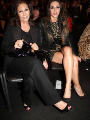 Viki Berrocal, con once kilos menos,  presenta su nueva colección en Sevilla con Virginia Troconis, Marta Sánchez, Boris, Ana García Siñeriz y Nuria March