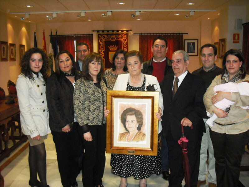 Josefa Mellado recibe un homenaje por su trayectoria profesional dentro de los actos del Día Internacional de la Mujer(Chipiona)