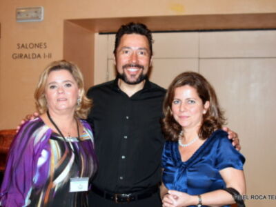 Pase de moda flamenca a beneficio de las obras asistenciales de la Hdad de del Rocío de Triana