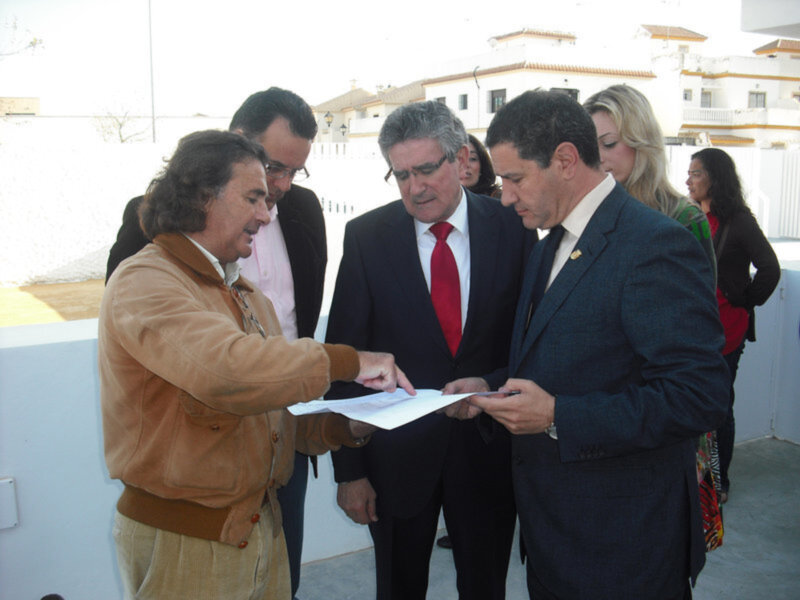 El consejero de Gobernación visita la primera fase del nuevo centro Argonautas construido en La Laguna 