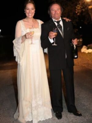 Rocío Carrasco con Fidel Albiac, espectacular en la boda de su prima Rosario