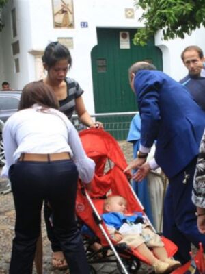 José María del Nido y Laura Marcos disfrutaron de la semana santa sevillana junto a sus hijos menores  