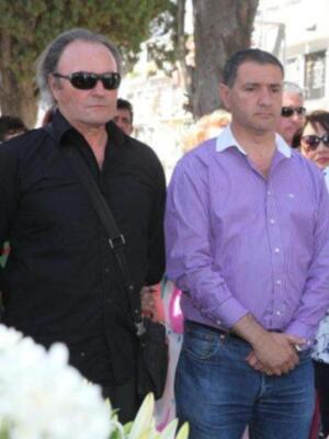 Amador Mohedano llevo flores para Rocío Jurado en el V aniversario de su fallecimiento