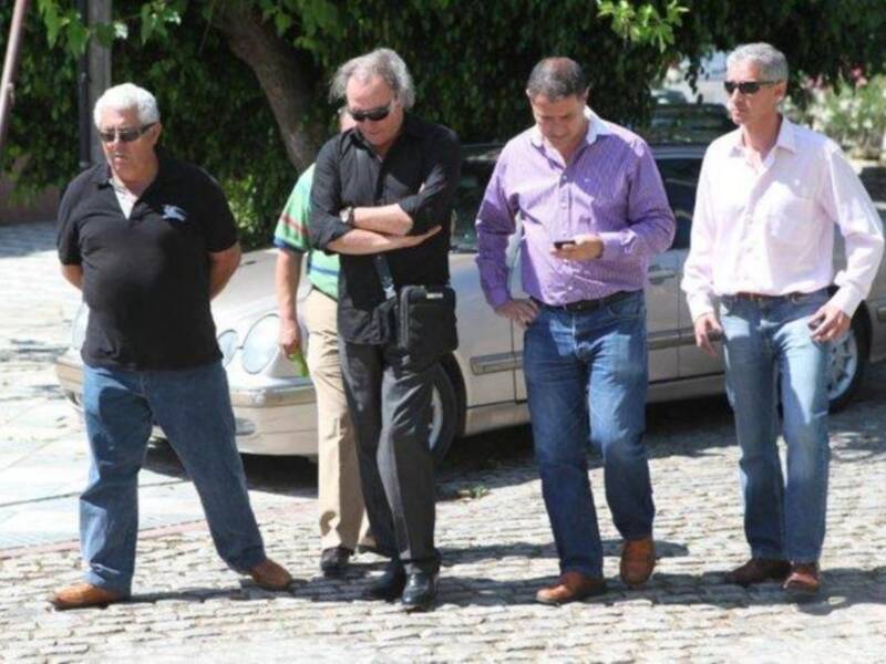 Amador Mohedano llevo flores para Rocío Jurado en el V aniversario de su fallecimiento