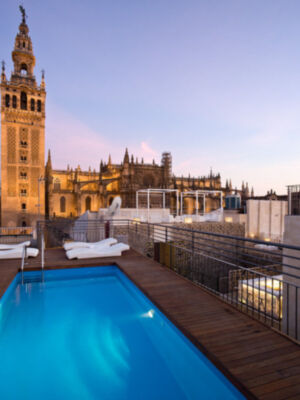 Fuego y magia para la Noche de San Juan en EME Catedral Hotel