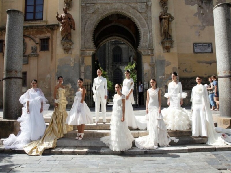 Diseñadores consagrados y jóvenes promesas de la moda presentan Novias de Sevilla
