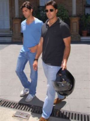 Fran y Cayetano Rivera muy preocupados por la salud de su tía Belén tuvieron que ingresarla de urgencia por una recaída