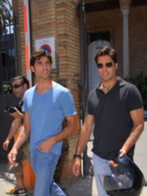 Fran y Cayetano Rivera muy preocupados por la salud de su tía Belén tuvieron que ingresarla de urgencia por una recaída