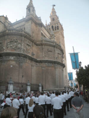 Concierto Extraordinario de la víspera de la Virgen de los Reyes