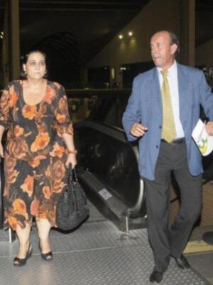 Monserrat obligada a usar silla de ruedas por una caída