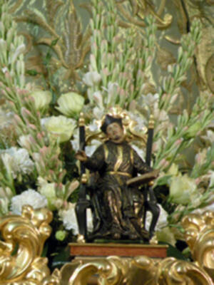 Espectacular altar de cultos de Triduo en honor a María Stma. de las Angustias Coronada de Alcalá del Río&#8207;