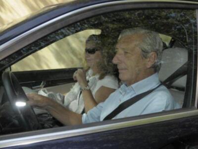 El emotivo reencuentro de los duques de Alba y su madrina Carmen Tello tras la boda