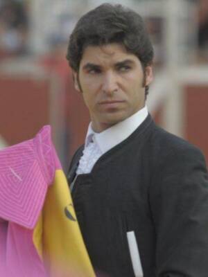 Espartaco, Ponce ,Morante y Cayetano, toreros solidarios y padrazos