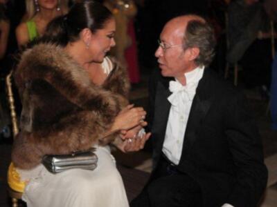 Fiesta de gala y mascaras en los Reales Alcázares de Sevilla  