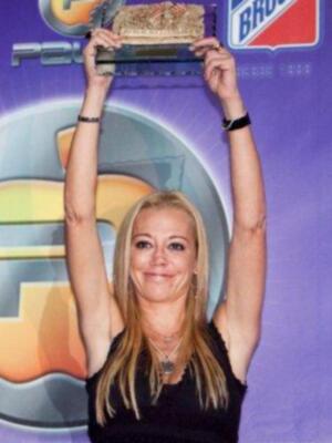 Belén Esteban recibe un homenaje en Córdoba por sus diez años en televisión, muy arropada por sus fans