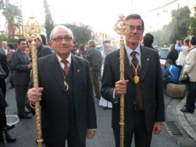 Pio XII y Begoña con la fe de la Milagrosa Sevillana.