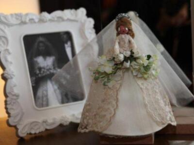 La duquesa de alba inaugura una exposición sobre moda con los trajes que ha lucido a lo largo de su vida