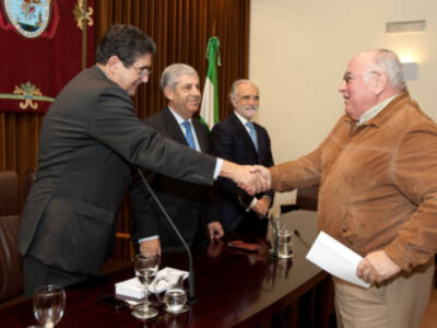 Becas y ayudas en el Colegio de Abogados de Sevilla
