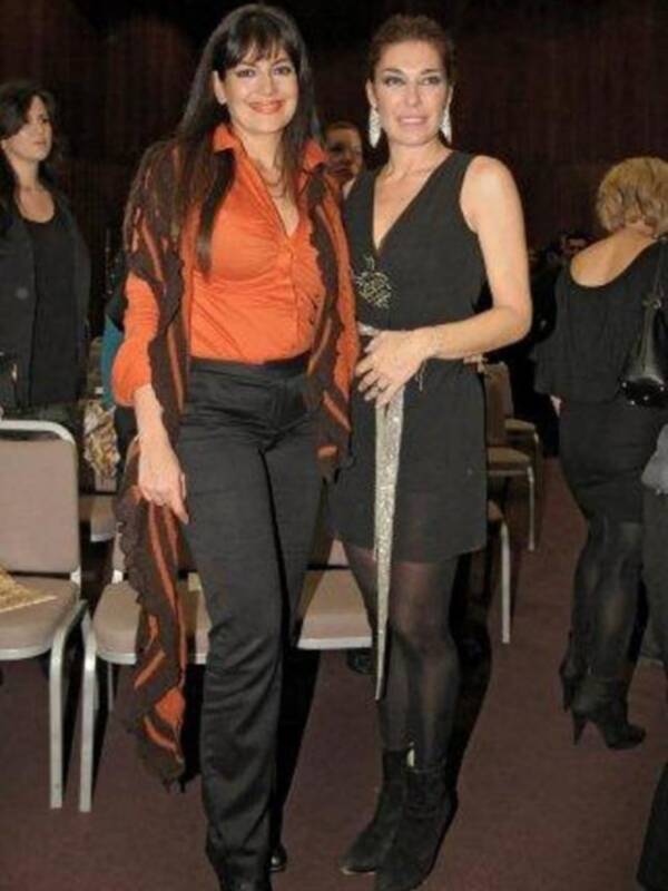 Marina Bernal y Valentin Garcia presentan Miss Sevilla con María José Suárez, Raquel Revuelta y Elisabeth Reyes, trío de Miss España