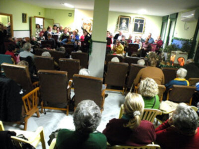 Santa Misa de Navidad, en la Residencia de Mayores, asistida, Virgen de las Angustias de Alcalá del Río.