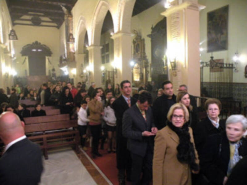 Galería del Besamano de la Stma Virgen de la Esperanza de la Hermandad de Jesús Nazareno de Alcalá del Río